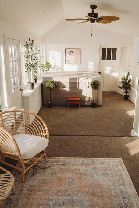 Beach House In Niagara Wainfleet ภายนอก รูปภาพ