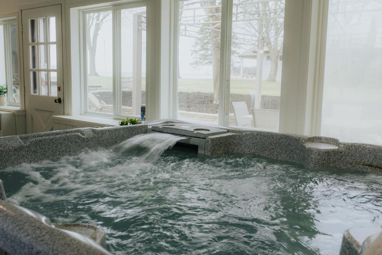 Beach House In Niagara Wainfleet ภายนอก รูปภาพ