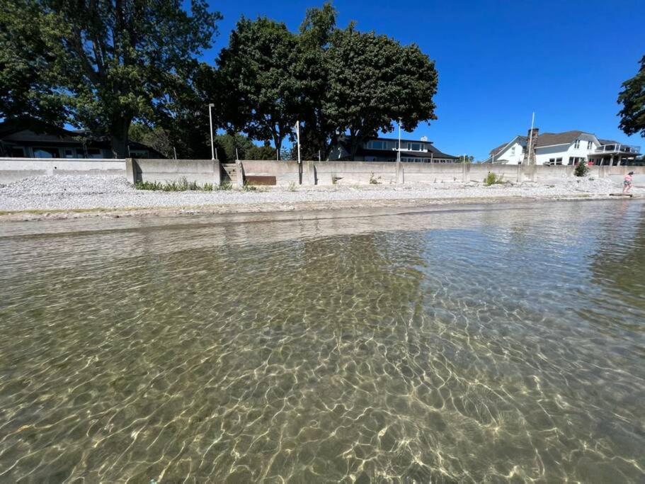 Beach House In Niagara Wainfleet ภายนอก รูปภาพ